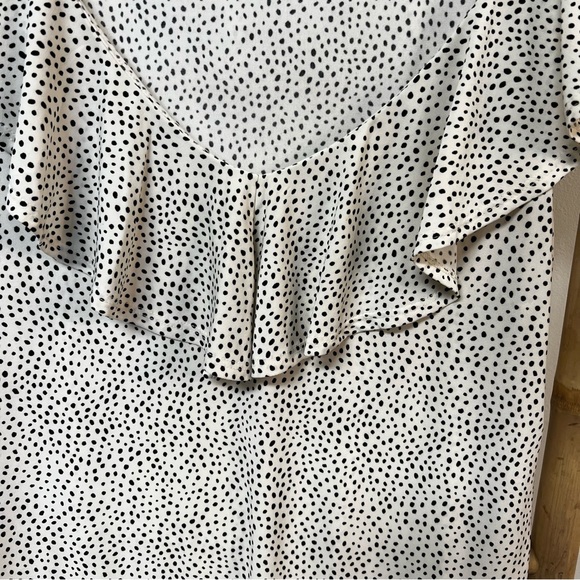 ABOUND Cream and Black Polka Dot Bodysuit Ruffle VNeck Neckline (DONATING 3/1) - Picture 4 of 7